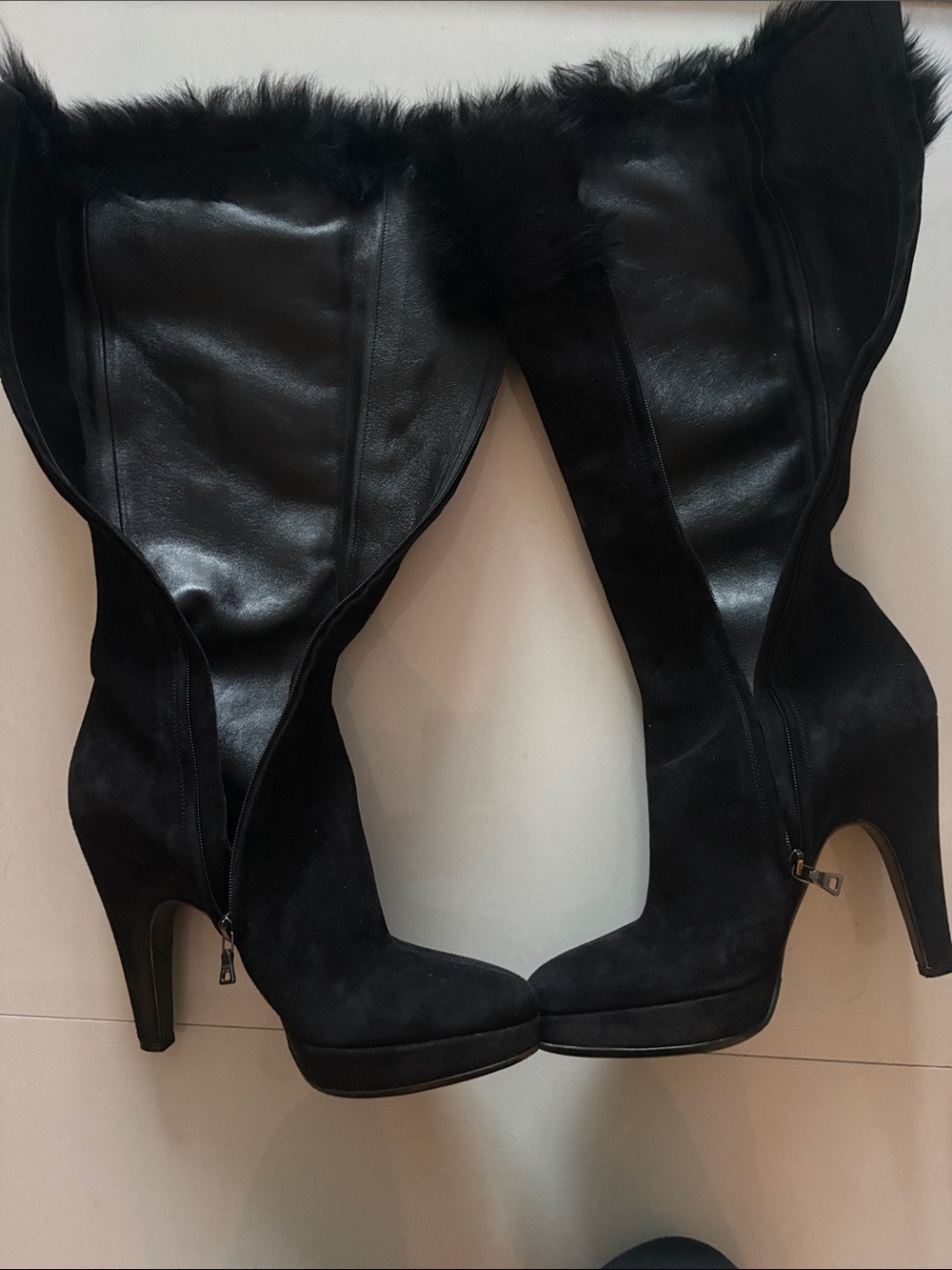 Prada Black Suede Knee-High Heeled Boots with Fur Cuff - Picture 5 of 7